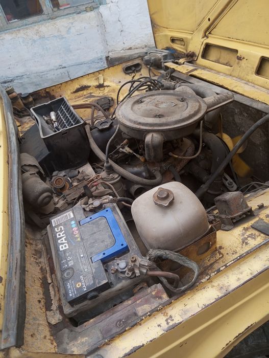 Продается машина Нива