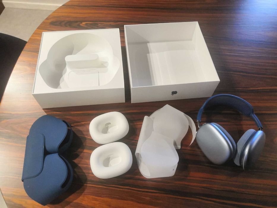 Почти новые Airpods Max, синие