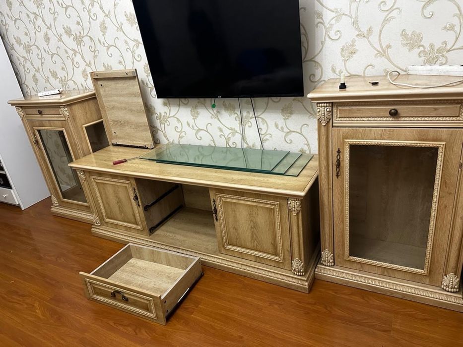 Продам мебельную стенку