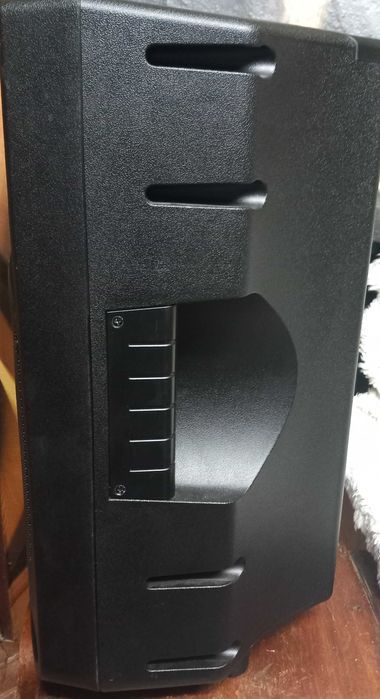 Aктивни тонколони Мackie-12-инча,1000w