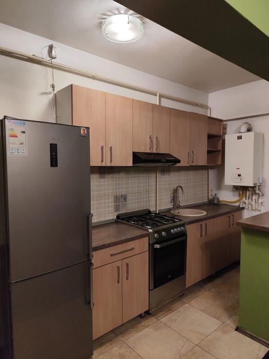 Inchiriez apartament 2 camere