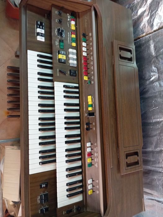 Орган Organ Yamaha electrone B-55N