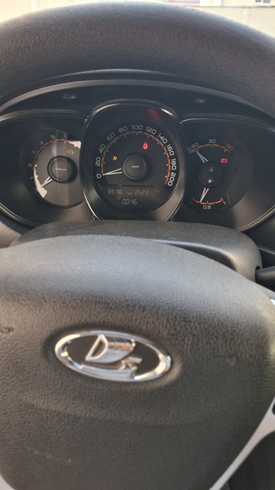 Lada vesta sotiladi