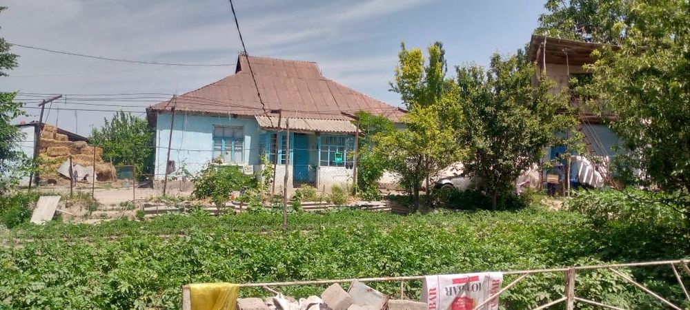 Uy sotiladi 260mln so'm