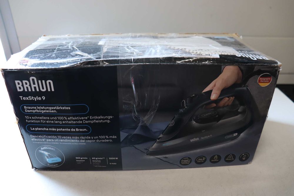 Ютия Braun TexStyle 9 SI9682DB, 0127409002, 3200 W, Променлива пара 60 гр/мин, Парна струя 260 гр/мин, Резервоар 330 мл, FreeGlide 3D технология