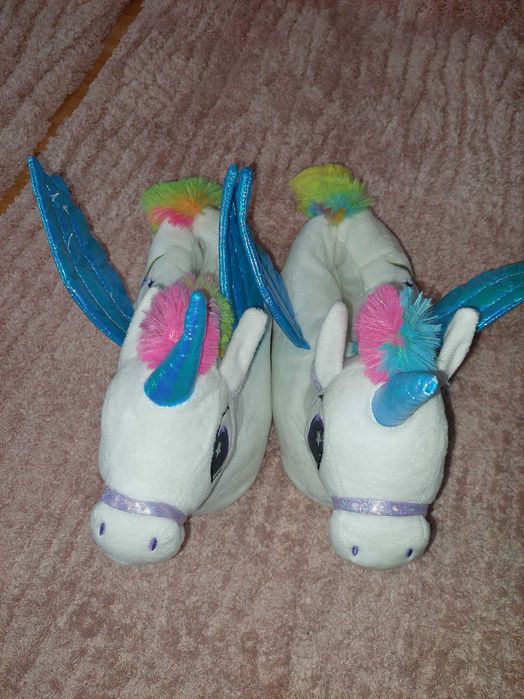 Домашни пантофи еднорог