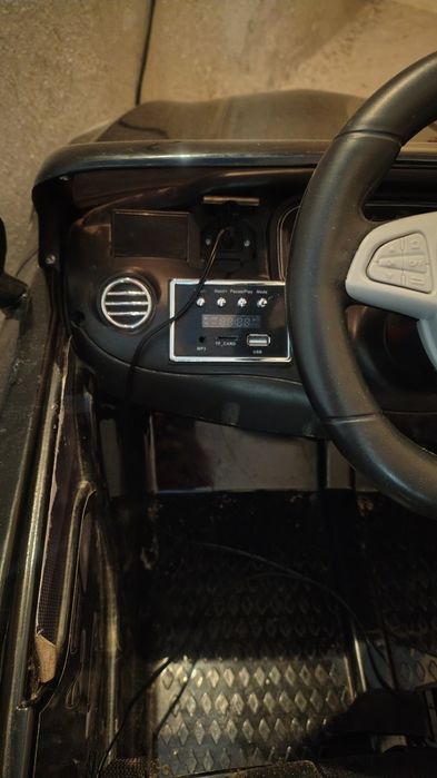 Акумулаторна кола Мерцедес AMG, перфектно състояние, 200 лв