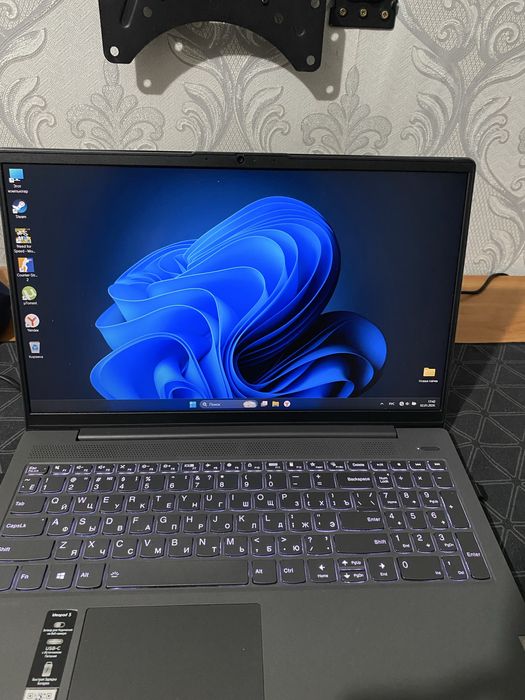 Продам ноутбук Lenovo