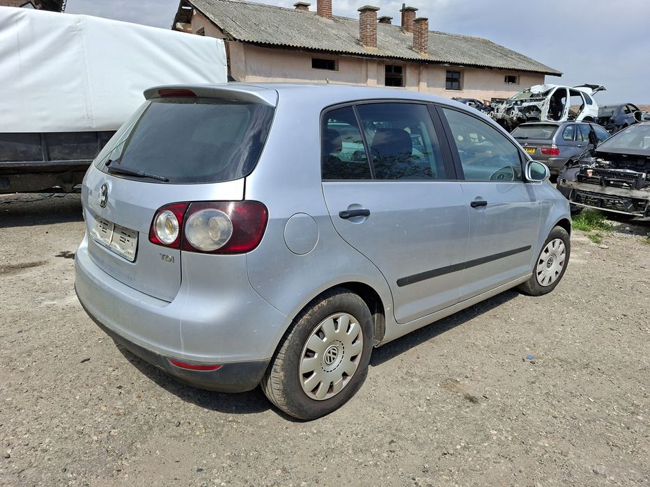 VW  Голф5 плюс 1.9 тди  2007год