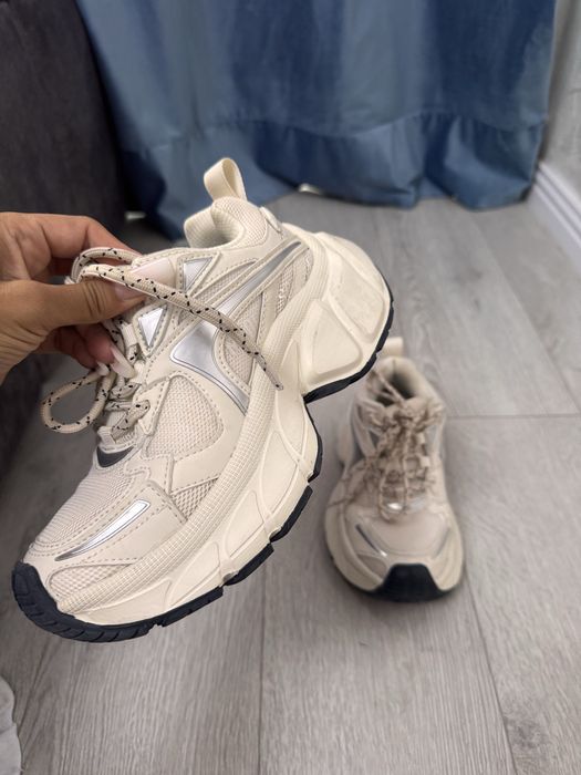 adidași made by society 37