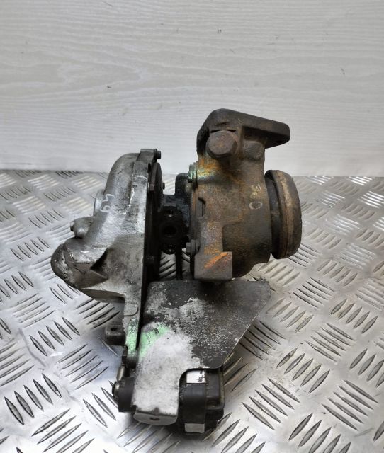 Turbina Turbo Turbosuflanta cu actuator 2.2 CDI A6460901080 Mercedes-