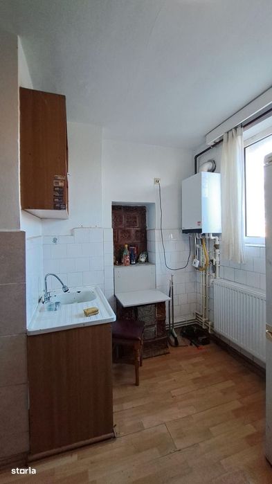 Agigea, 3 Camere Decomandat 2 Bai, Centrala Gaz, 70 Mp. Parcare, Boxa