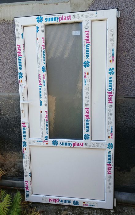 Uși termopan noi