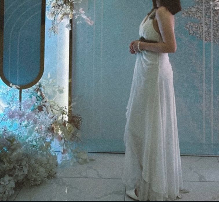 Продается белое платье