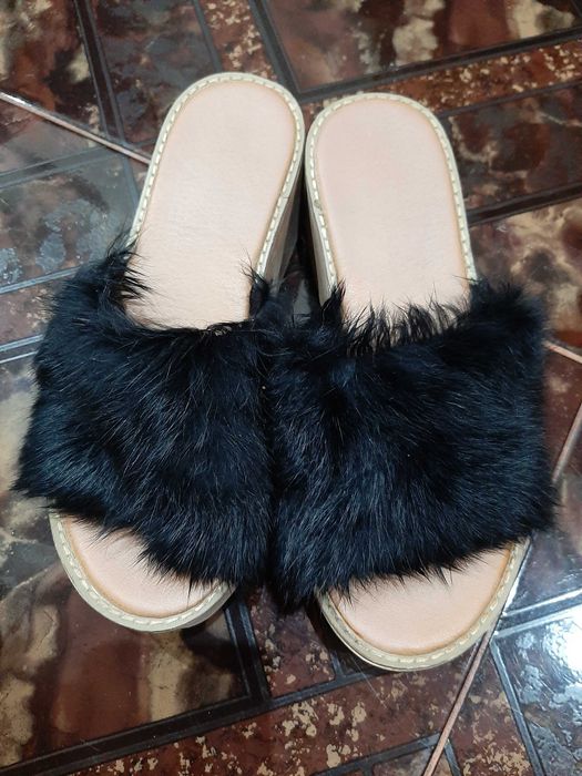 Vand saboti dama cu blanita neagra