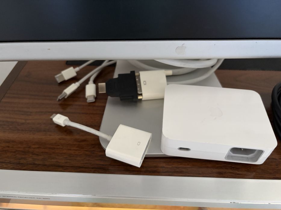 Apple Cinema Display 23"