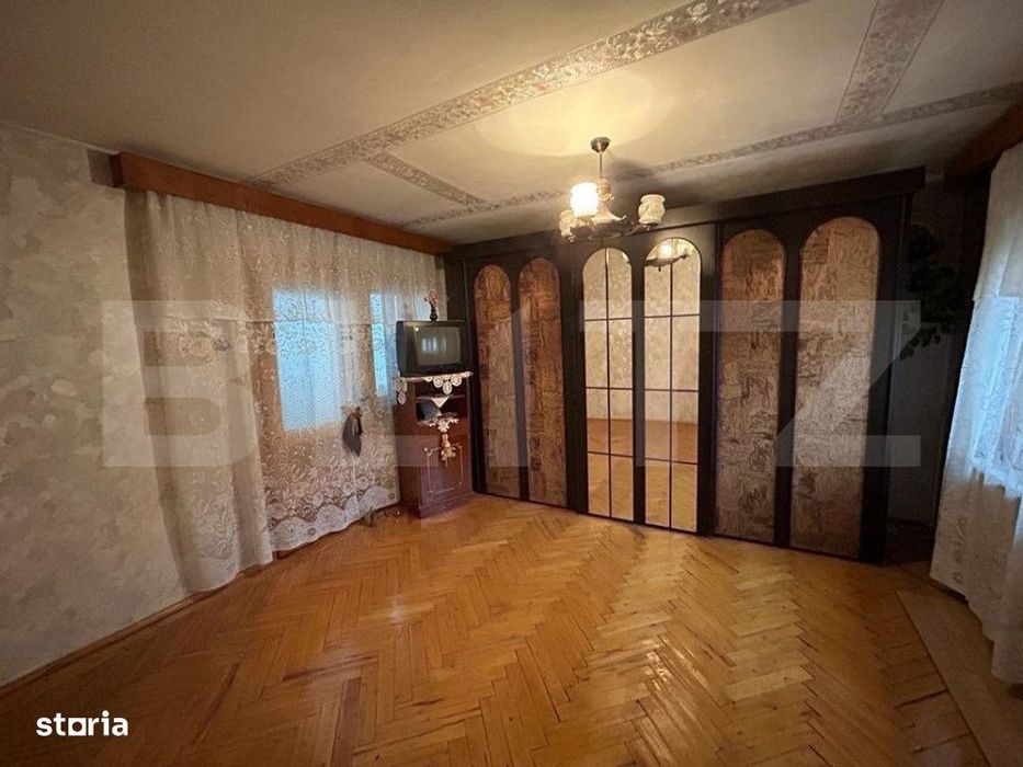 Casa mutifunctionala, 380 mp utili, pretabila pentru activitati comerc