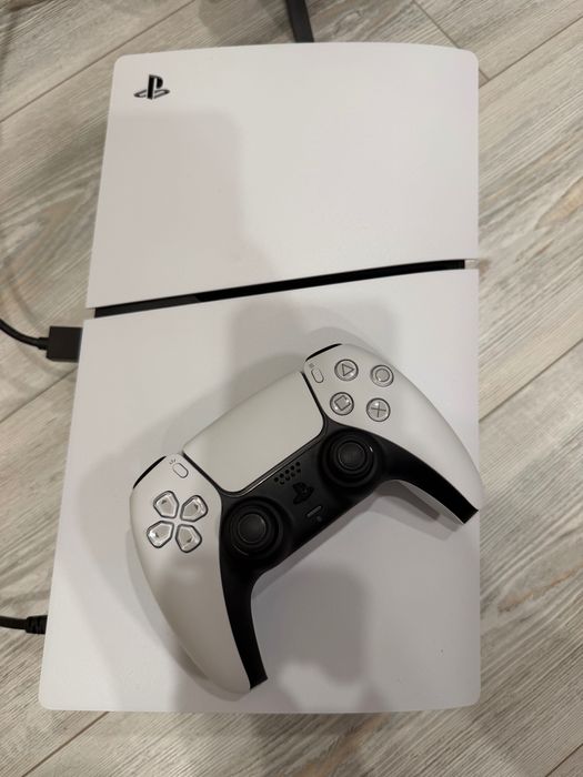 PS5 SLIM 1 TB 24 месеца Гаранция