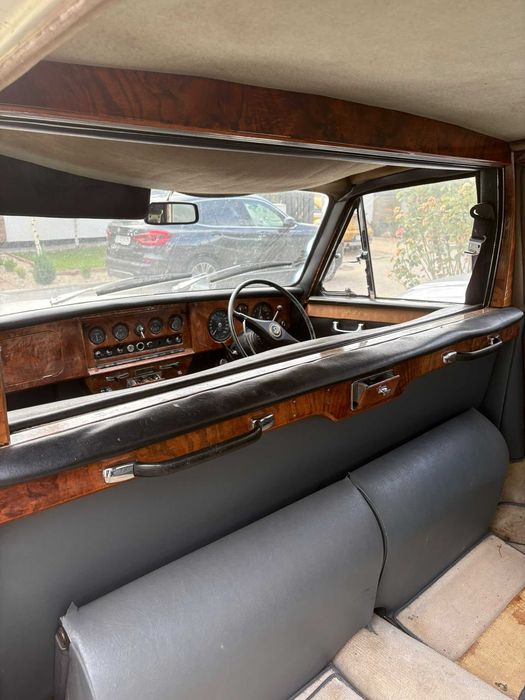 Vehicul de colecție - Daimler DS420 din 1970