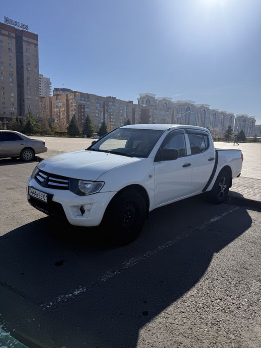 Пикап Митсубиши Продам