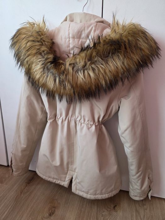 Парка с косъм от лисица