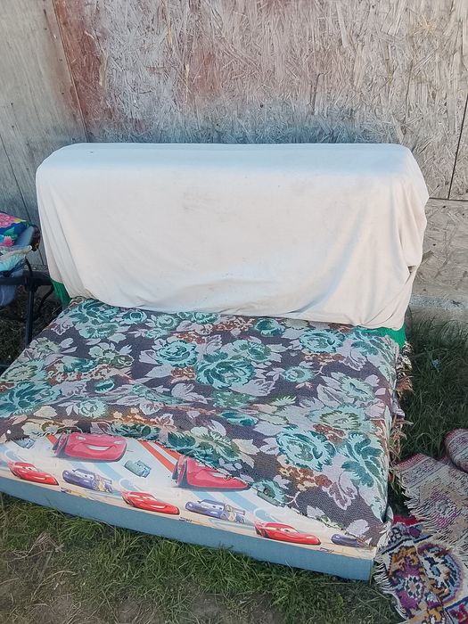 Вещи отдам даром