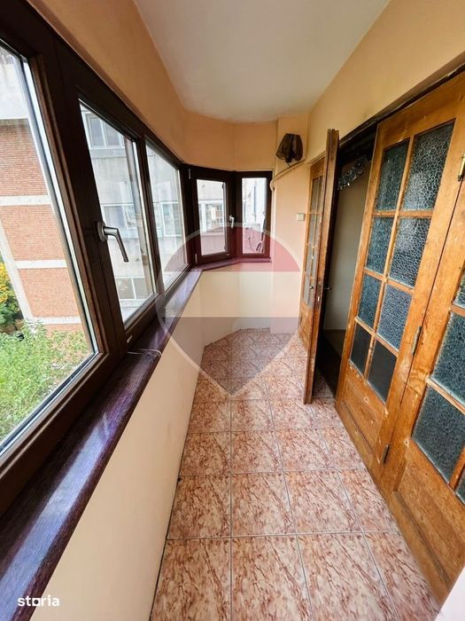Apartament 4 camere Rovine