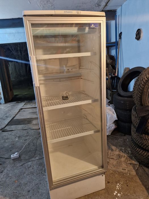 Продаю холодильник