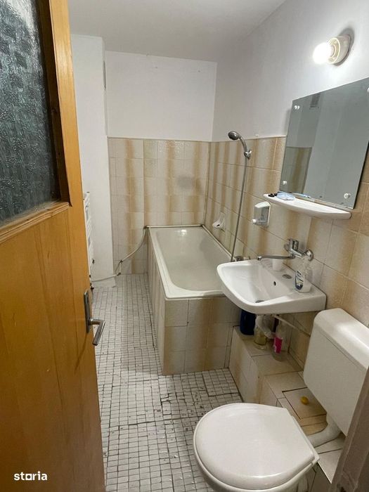 Apartament de doua camere de vanzare