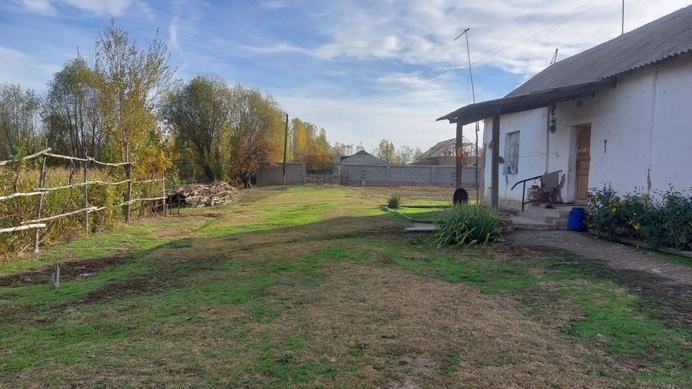 Участка сотилади ер нархида сотигини 9 млн хисоблаб олораслар