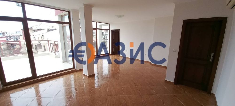 Продава се Тристаен апартамент в Свети Влас - 140 кв.м за 1303 €/кв.м - Снимка #1