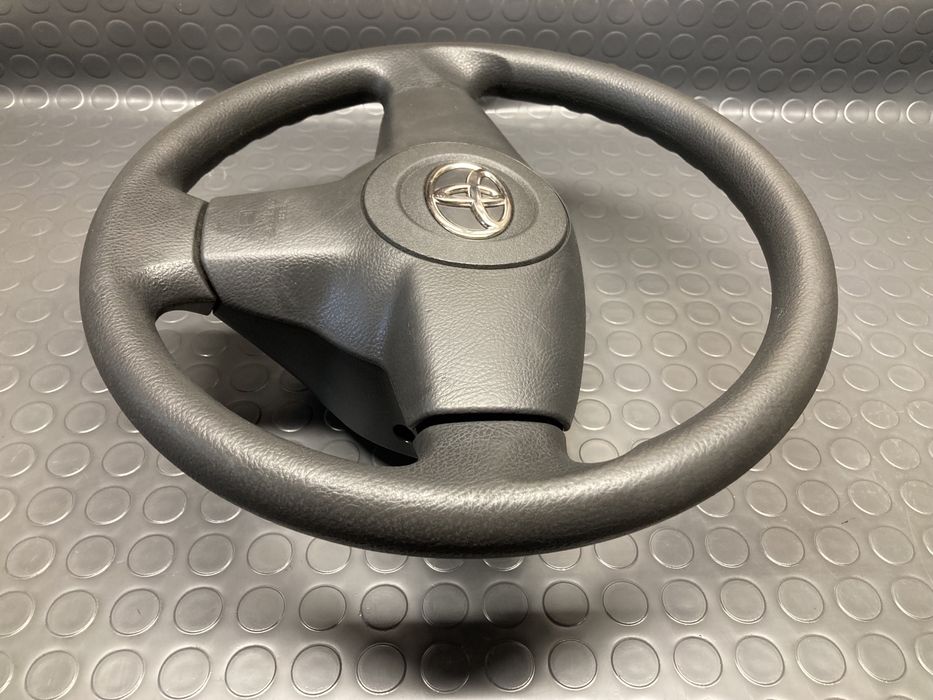 Волан с еърбег за тойота рав4/Toyota Rav4 06-08г