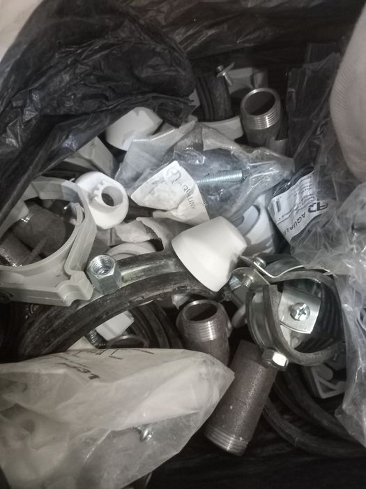 Продам краны, все по  сантехнике