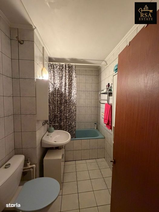 Apartament 3 camere de vanzare Nord Republicii Valcea, decomandat, 2 b