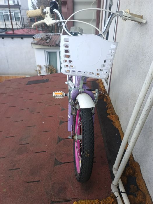 Vând bicicleta pentru copi