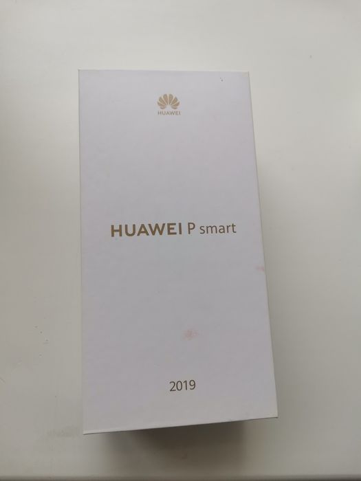Смартфон Huawei P smart 2019.  30 тыс.