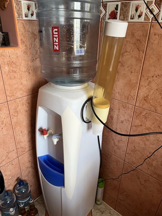 Dozator apa electric podea