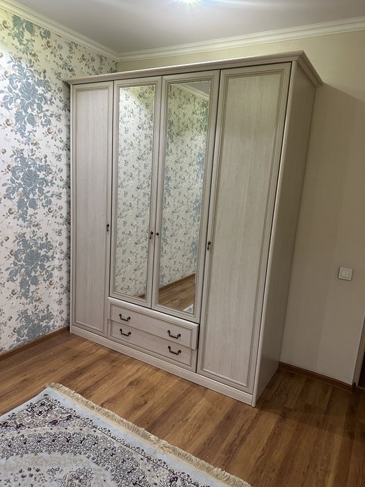 Продается мебель, стенка, комод, стулья