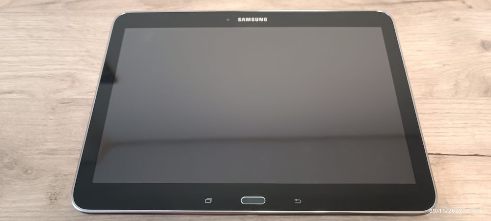tableta SAMSUNG TAB4 SM-T535 display 10 inch cu SIM.