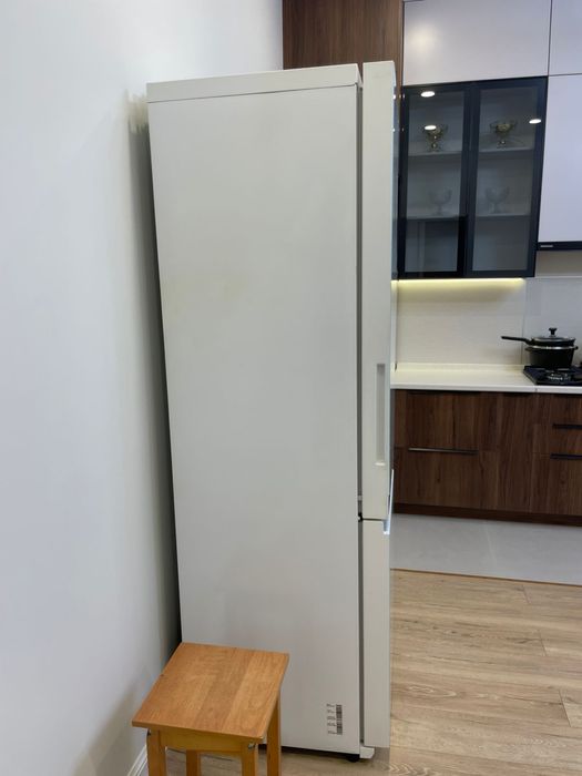 Холодильник, б/у, в отличном состояний