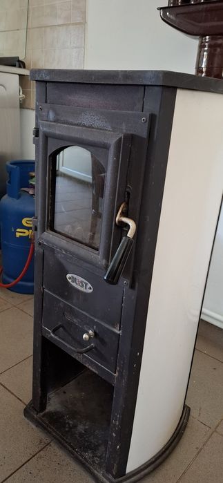 Vând sobă  Blist  fonta cu samota la interior7kv
