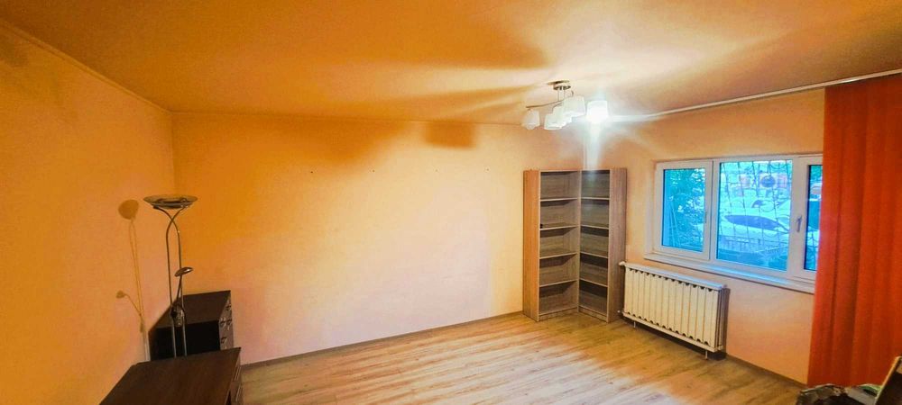 Proprietar vand apartament 3 camere decomandat