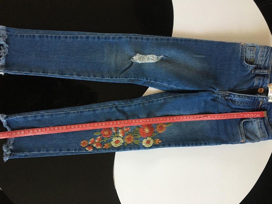 Дънки за момиче в синьо и черно