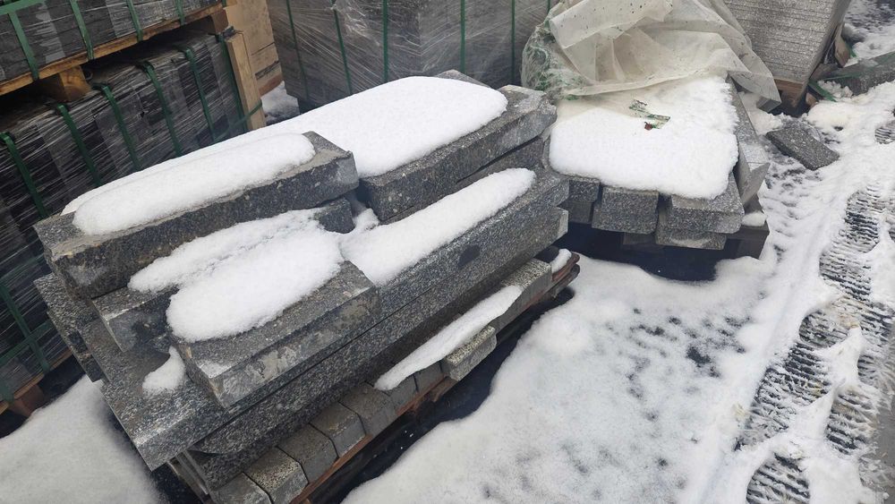 Продам гранитный поребрик (бордюр)