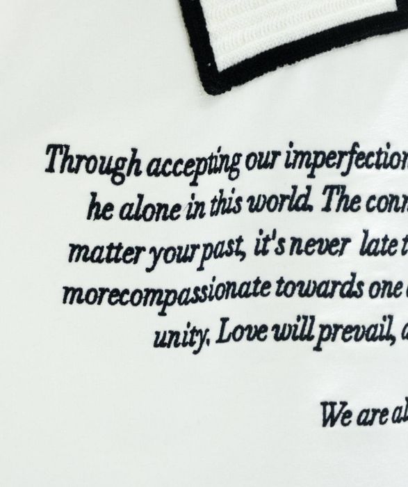 Страхотни тениски , овърсайз,  унисекс 
INFINGTER 
Най-висок клас материя и
изработка
Размери  S M L XL 2XL 
Всеки един артикул разполага с QRкод за
п