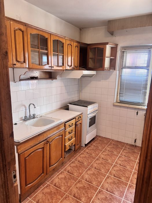 Apartament decomandat de vanzare. Cartier sararilor