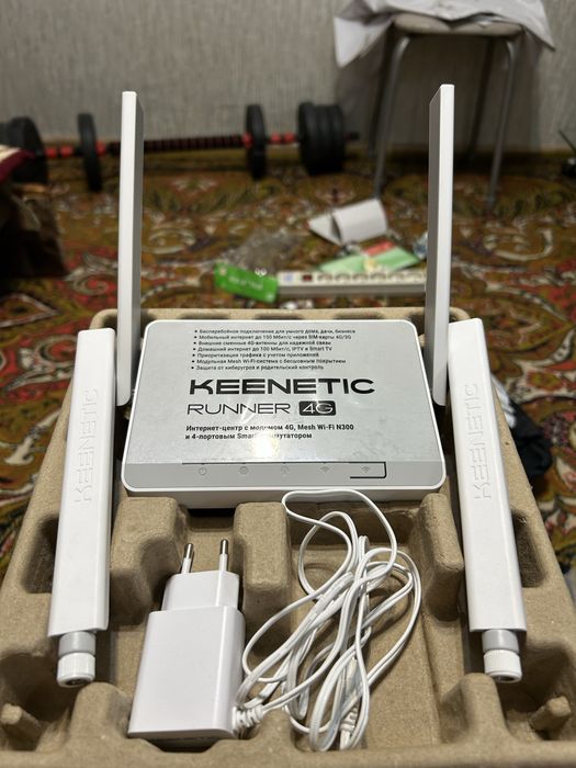 Wi-Fi роутер Keenetic Runner 4G KN-2212