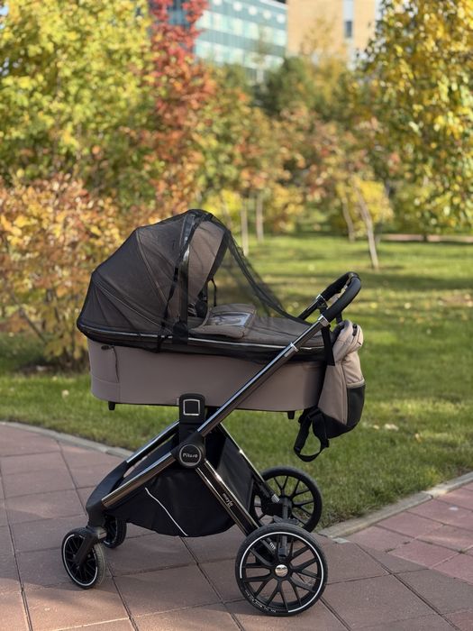 Продам коляску в иделаьном состоянии