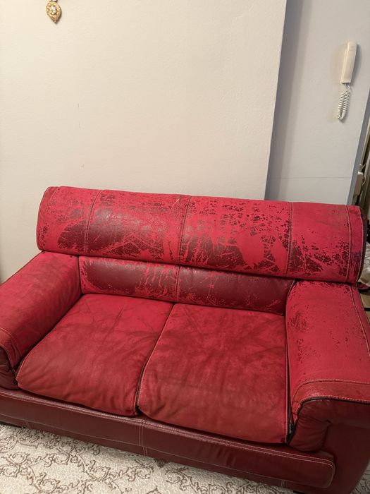 Продам диван для гостинной.