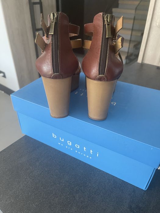 Дамски кожени платформи